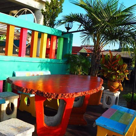 Samchai Hotel Si Racha Exterior foto